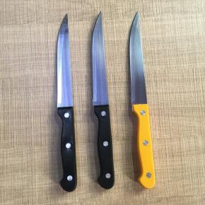 plastic handle steak knife