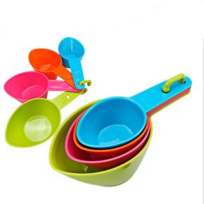 4pcs plastic measuring cup set