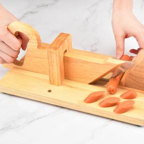 sausage cutter